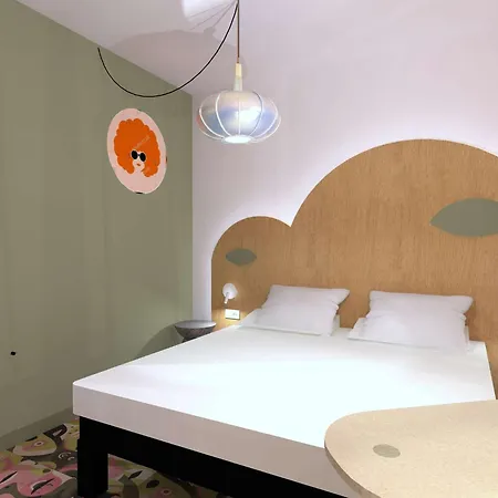 Ibis Styles Centre 3*