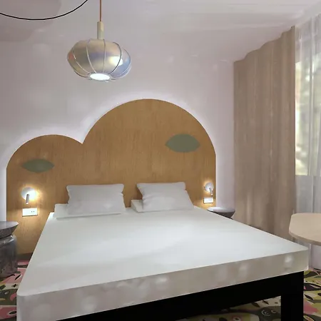 Ibis Styles Centre Мец